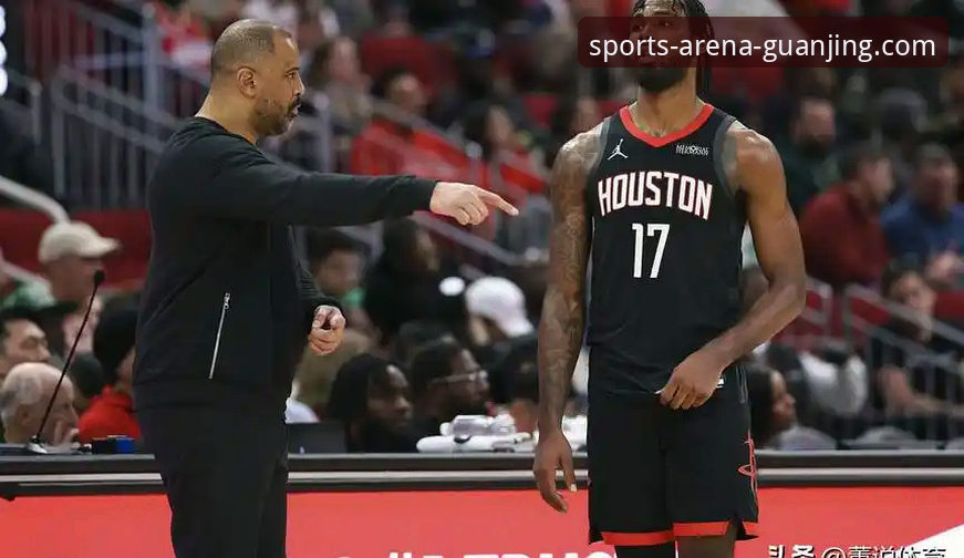 火箭主场大胜尼克斯：一场团队篮球的深度解析